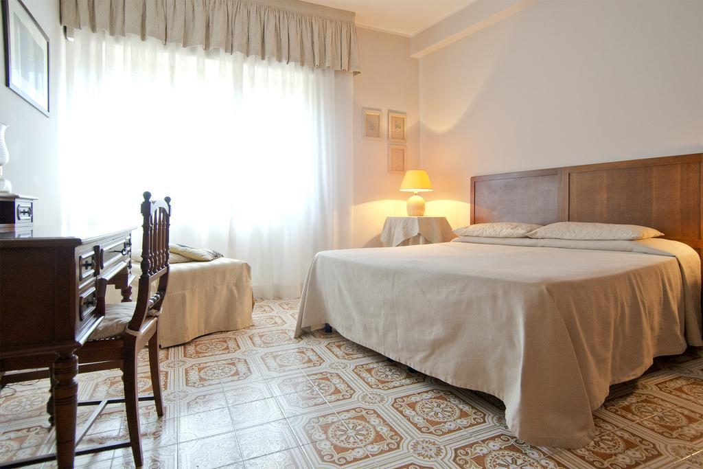 Mimi Rooms Кальярі Номер фото